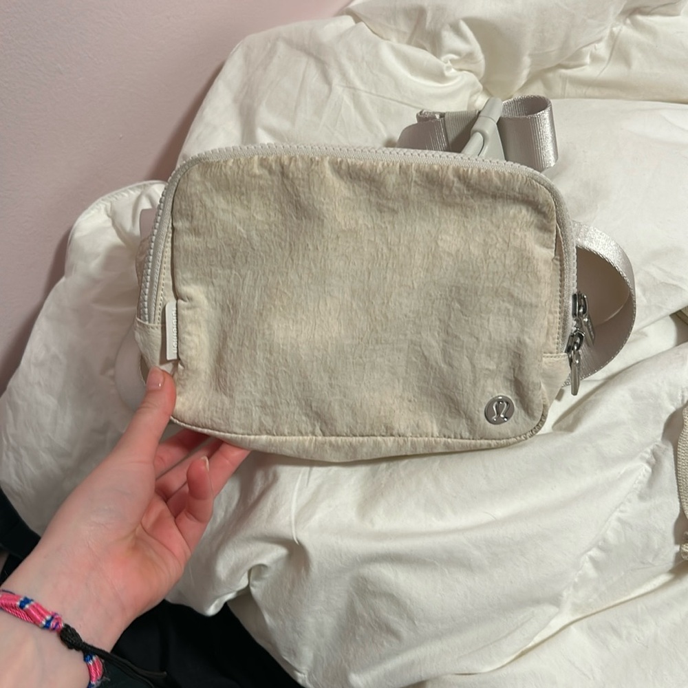 Lululemon fanny pack